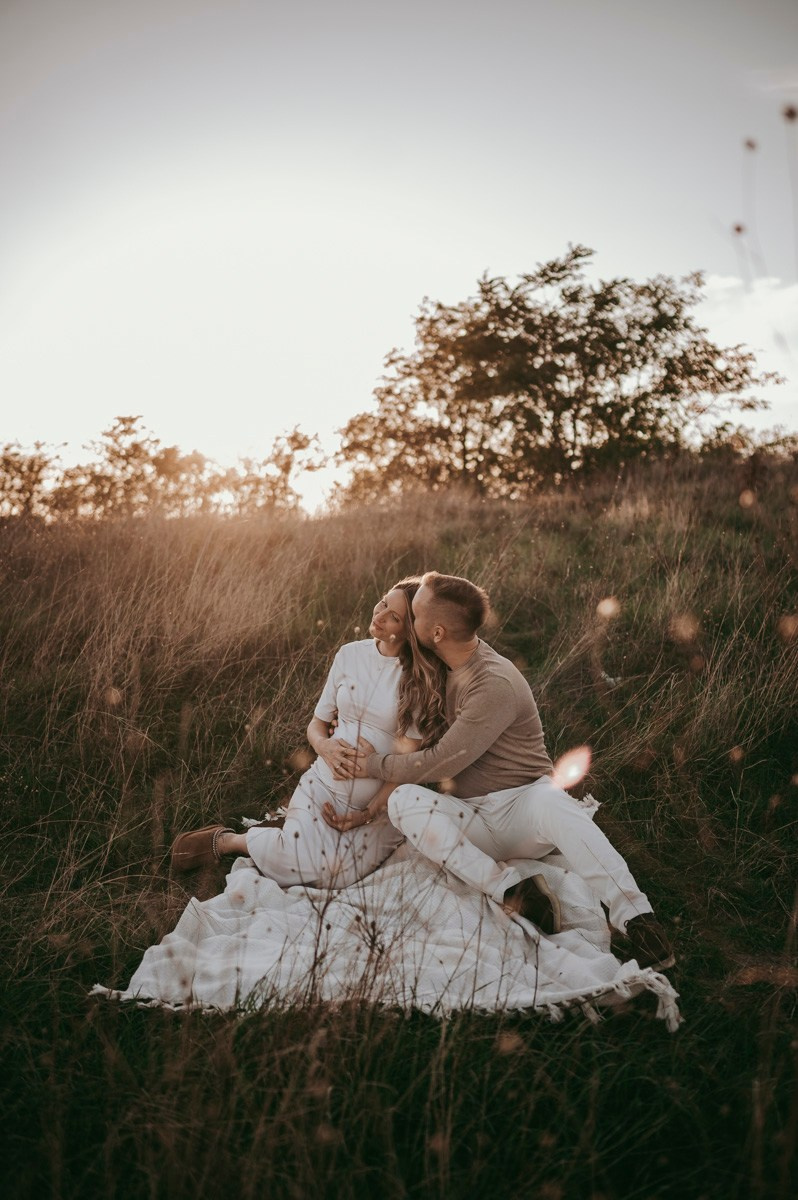 Milena / trudnicko fotografisanje sa porodicom. Deciji i porodicni fotograf u Beogradu Oksana Skendzic