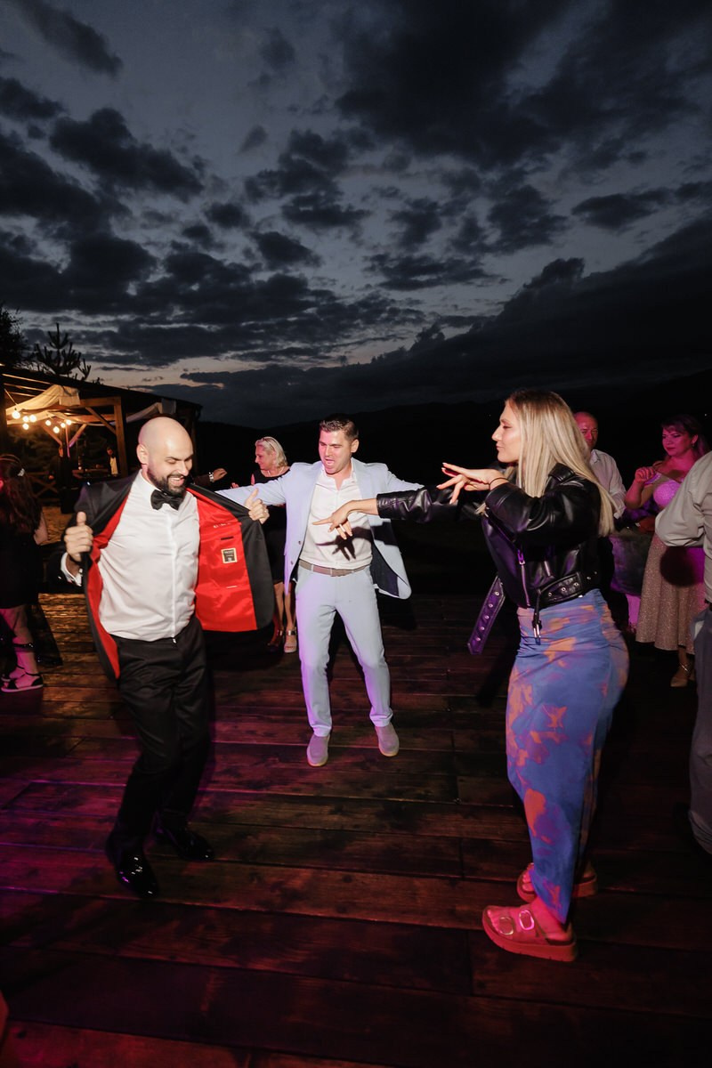 Paula + Robert. Wedding Photographer in Bucharest — Manu Ivanciu