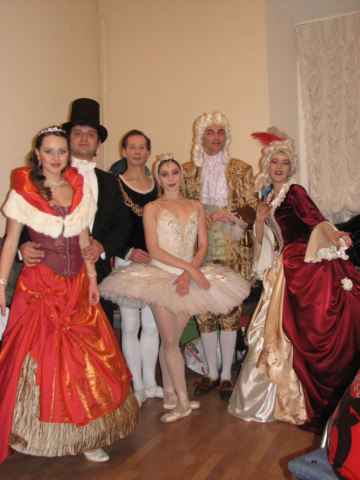 Show. Mannequins, design, decoration, handmade, photographe…