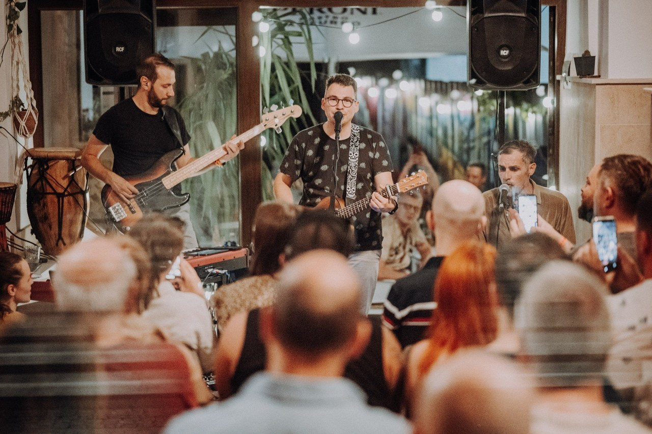 Ce Spun Clienții Despre Alex Vasilie | Fotograf Nuntă, Botez și Portret. Alex Vasilie | Fotograf de Nuntă, Botez și Portret | Cluj-Napoca
