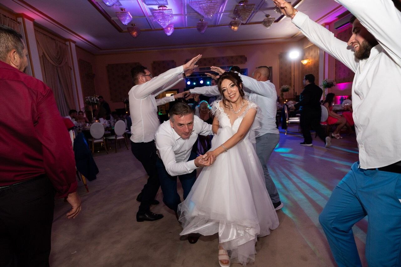 Fotografii nunta — Cristina si Laurentiu. Fotograf Alin Stefan