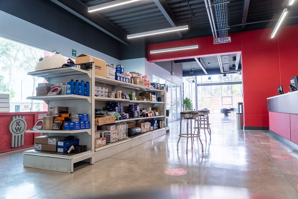 Kenworth Instalaciones. Alex Martínez Fotógrafo | Bodas, retratos y eventos en Tijuana