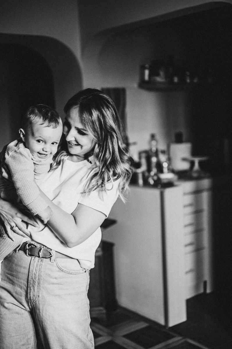 Filipova prva proslava rodjendan kod kuce. Deciji i porodicni fotograf u Beogradu Oksana Skendzic