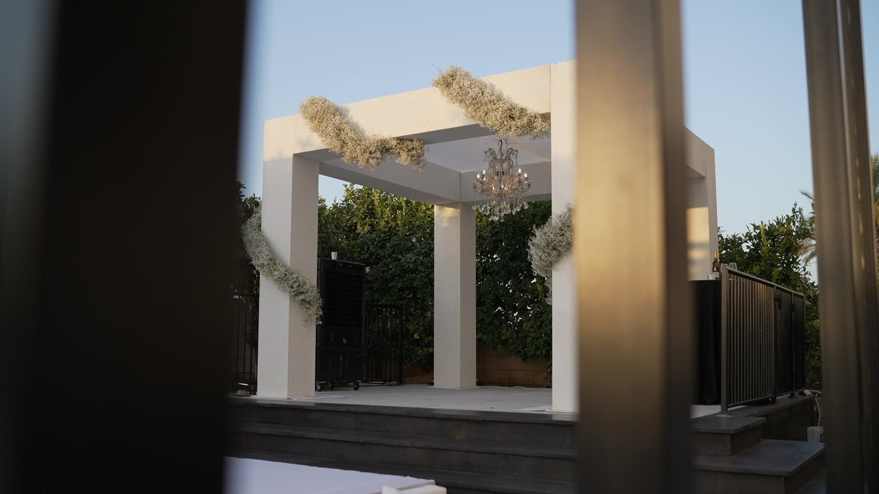 VIA / BASICO. Wedding and events photographers Studio Shalom