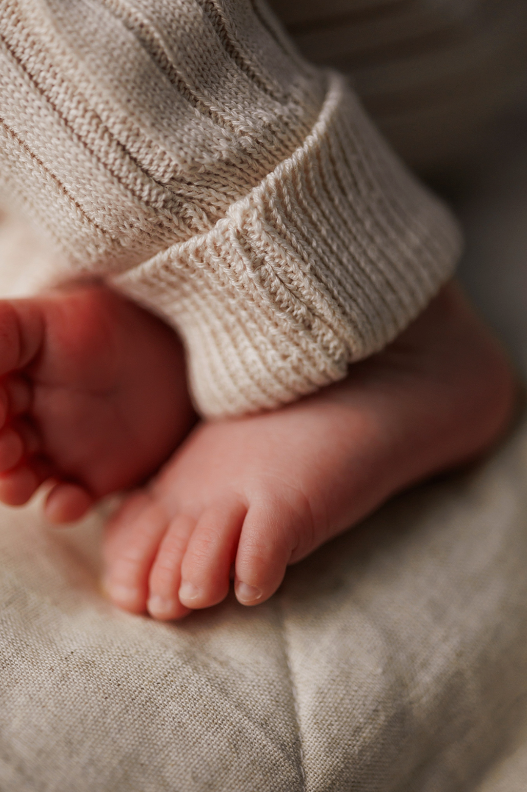 MATERNITY & NEWBORN professional Photography by Irene Chaikeen. Irene Chaikeen | Maternity and newborn photoshoot in Essex/London