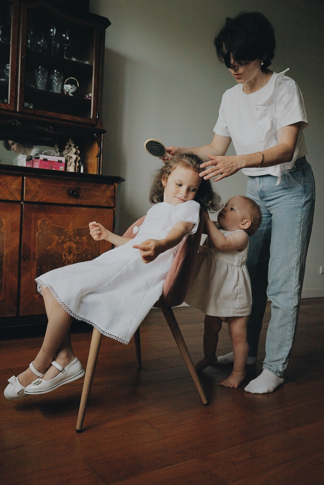 Okhota’s family. Professional Photographer Abu Dhabi, Dubai — Yulia Ismoilova | 2025