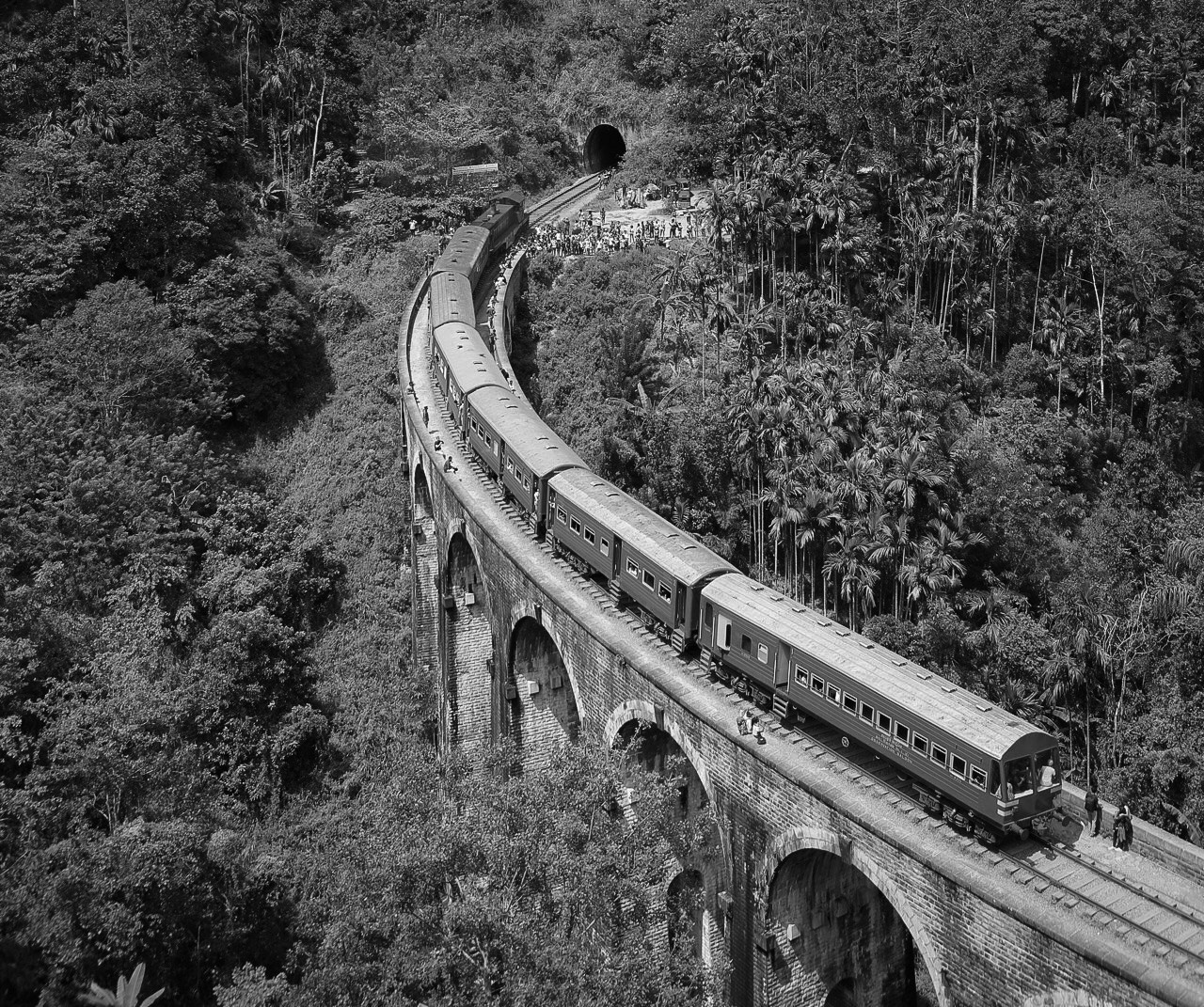 SRI LANKA. Photographe Karen Tatevosian