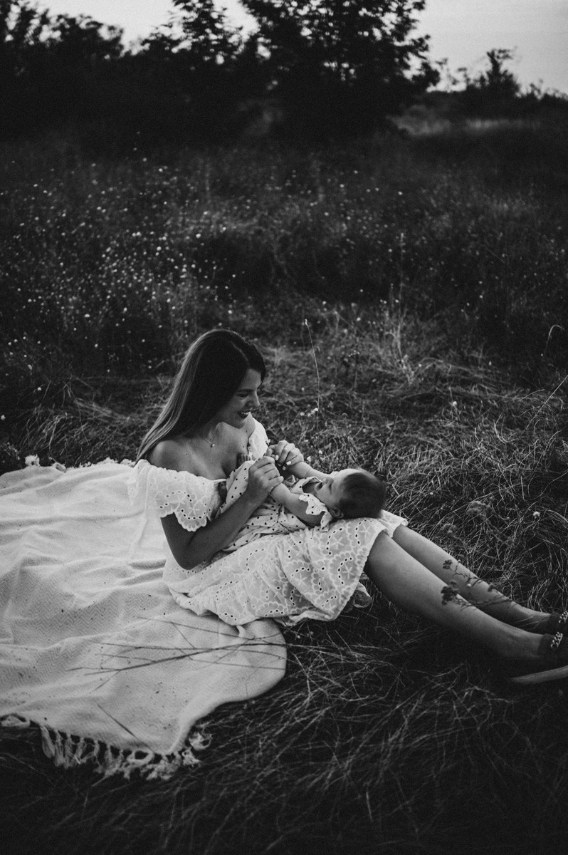 Sonja, Bojan, Nadja i Una / porodicno fotografisanje. Deciji i porodicni fotograf u Beogradu Oksana Skendzic