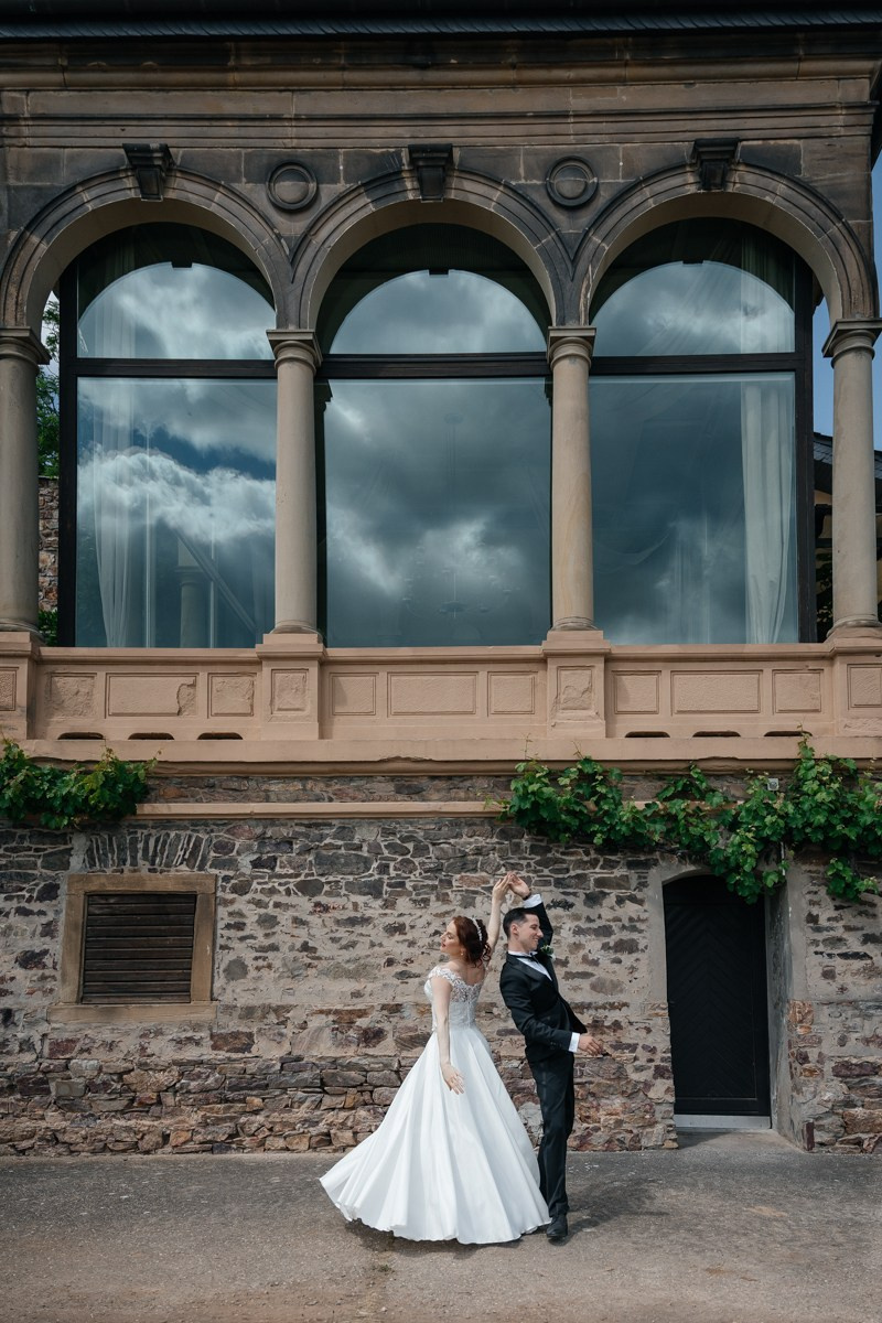 Wedding at Burg Schwarzenstein in Geisenheim. Wedding photographer & videographer in Germany and Frankfurt | Denis Mirosnik