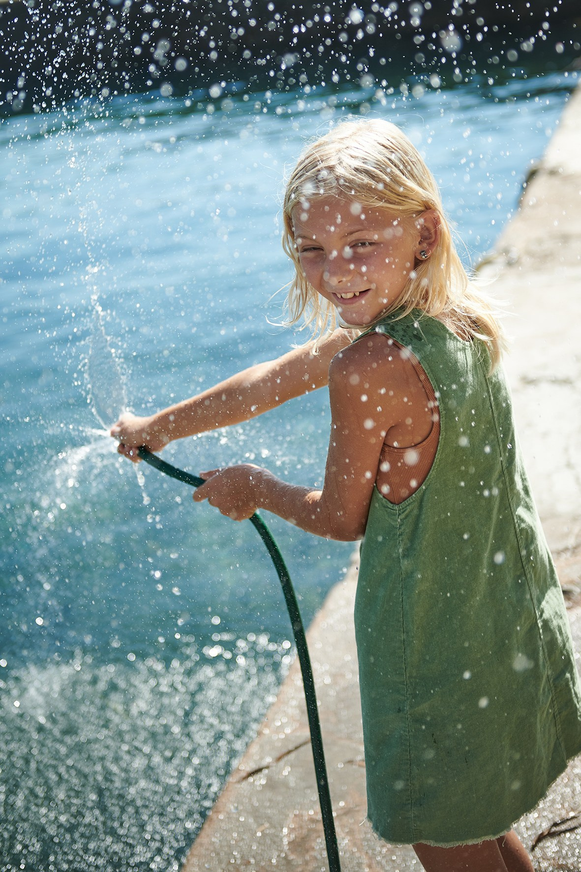 Coastal town. Minimalist brand photographer & videographer | Raw sincerity. Pure Form