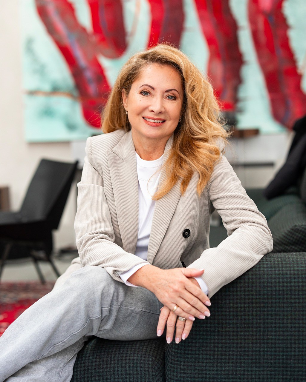 Portrétní fotografka Praha. Dana Lišková — Empathetic Photographer | Introspective Artist |Neurodivergent Coach | Founder of Artepy.cz