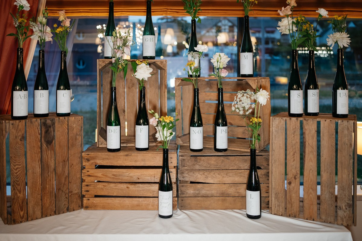 Wedding on a Boat on Mosel River in Beilstein. Wedding photographer & videographer in Germany and Frankfurt | Denis Mirosnik