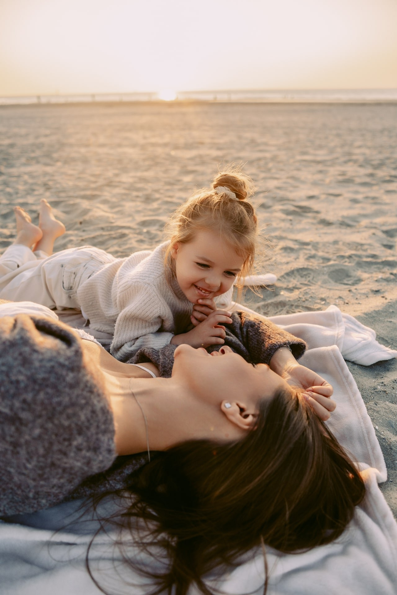 Seaside Portraits — Summer Breeze in Hoek van Holland. Romantic & Soulful Photography by Natalia Olhova in Rotterdam