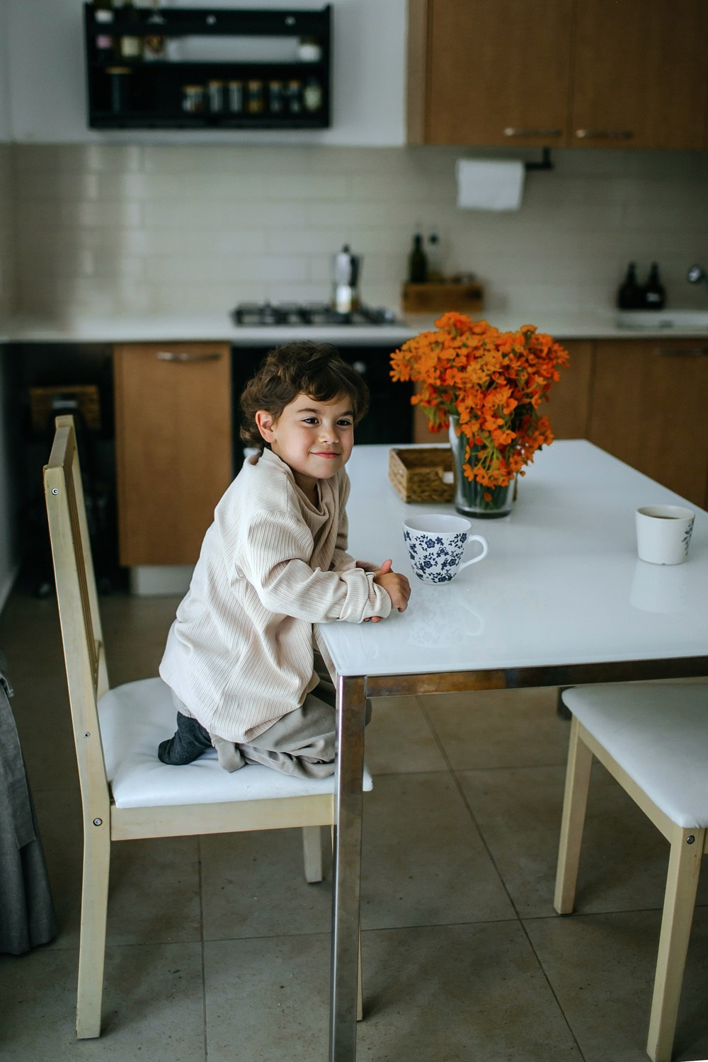 Mom&daughter at home. Family photographer in Israel