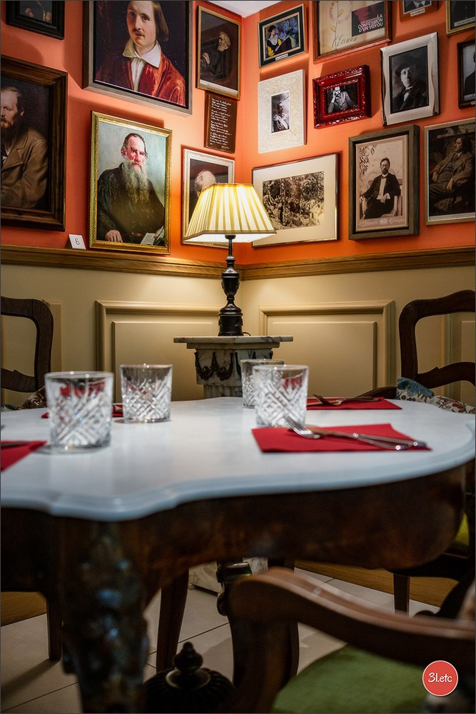 Интерьер ресторана "Достоевский". Photographe à Strasbourg | Portraits, Studio, Enfants, Événements