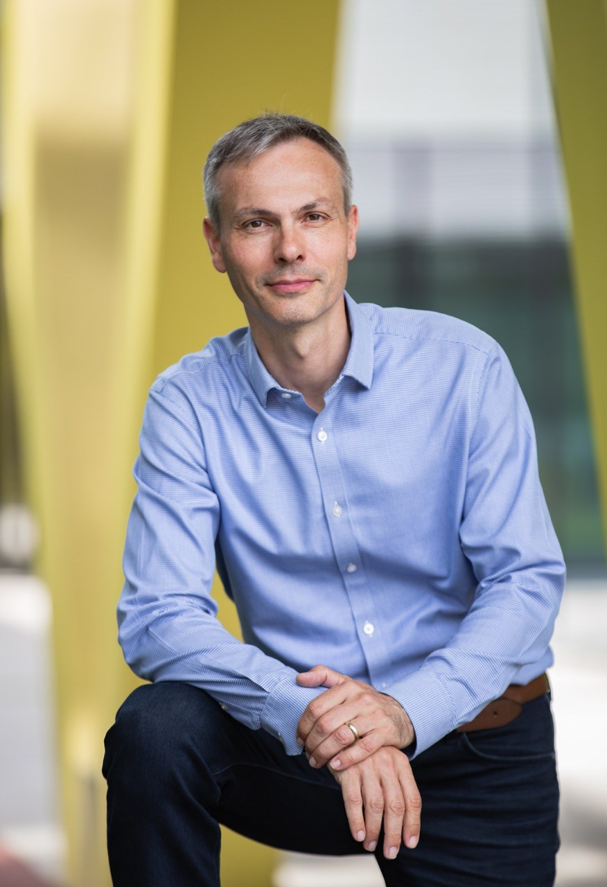 Korporátní a firemní fotografie. Dana Lišková — Empatická fotografka | Introspektivní umělkyně | Neurodivergentní koučka| Zakladatelka Artepy.cz