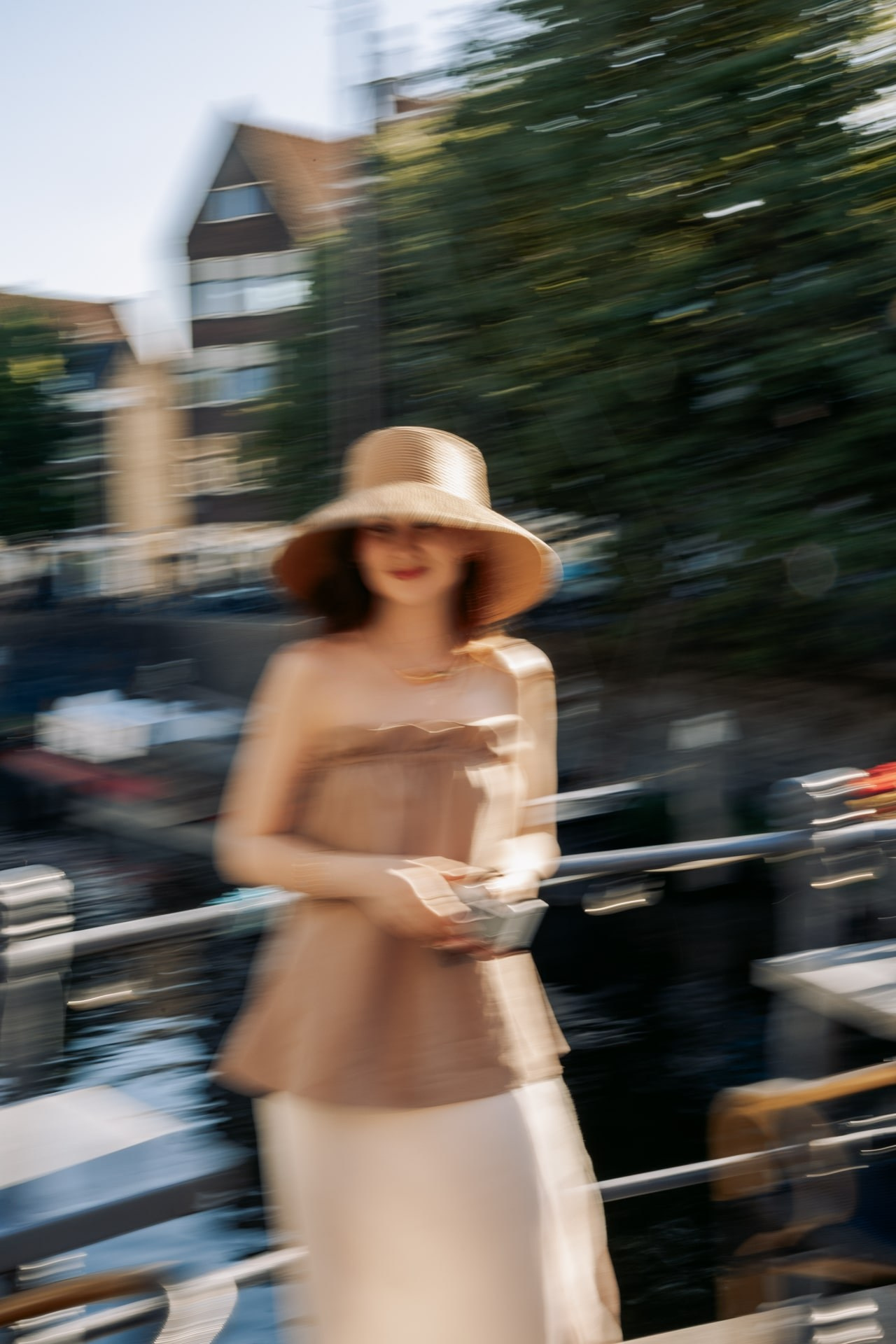 Stylish street portraits and café moments in Rotterdam. Romantic & Soulful Photography by Natalia Olhova in Rotterdam