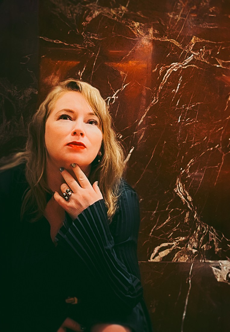 Remote photoshoot at luxury hotel in Rome. Yana Bobrova | Artistic Photography