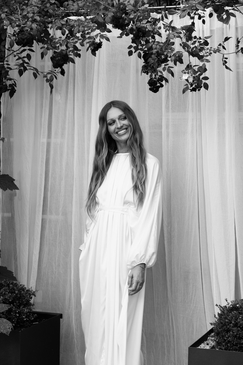 Backstage fotografie. Dana Lišková — Empatická fotografka | Introspektivní umělkyně | Neurodivergentní koučka| Zakladatelka Artepy.cz