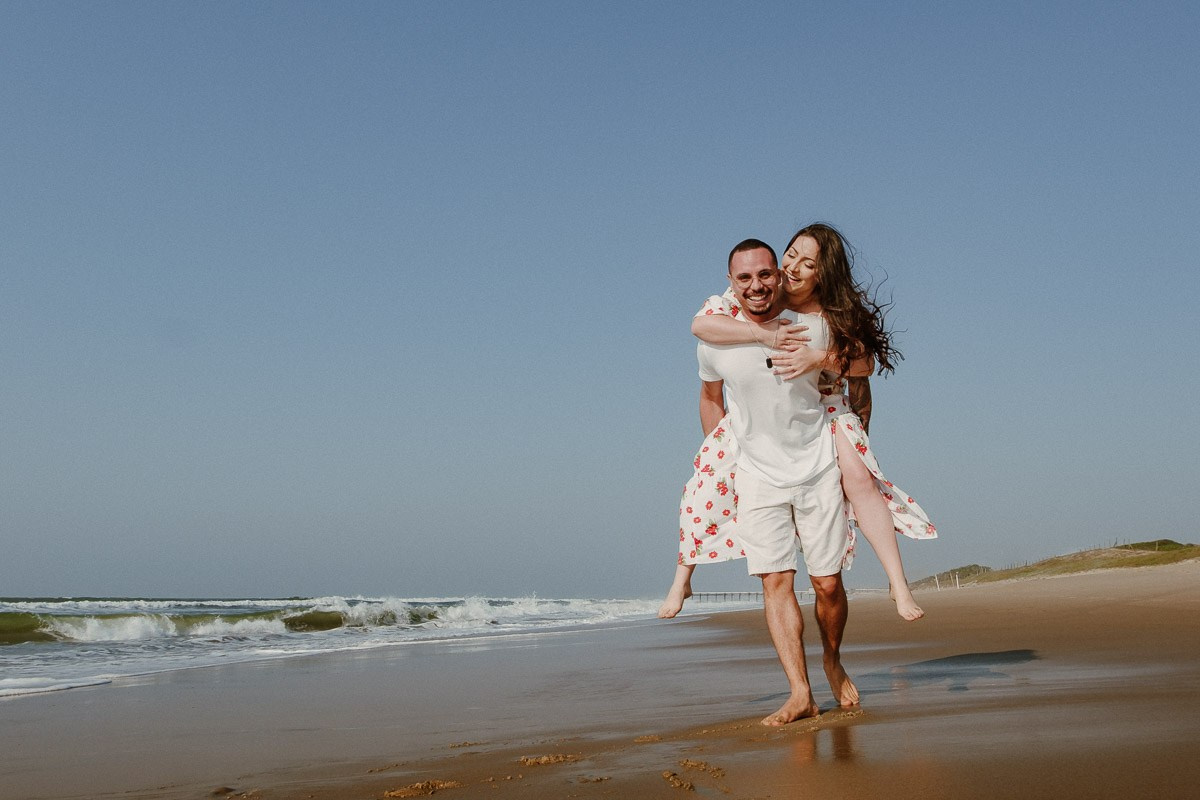 Capturando o Amor de Barbára e Vinicius à Beira-Mar. Marcus Monteiro Fotografia