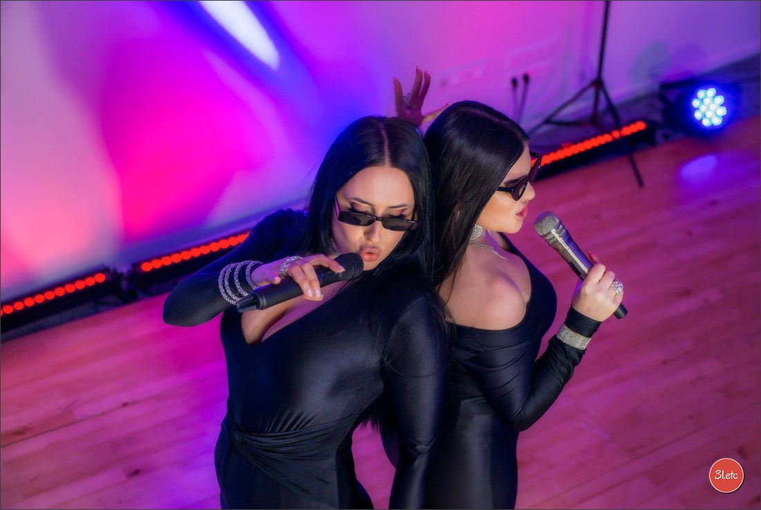 Photographing a singing duet. Photographe à Strasbourg | Portraits, Studio, Enfants, Événements