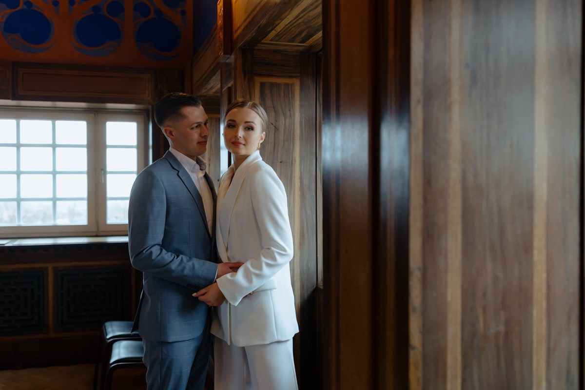 couple portraits in registry office of darmstadt