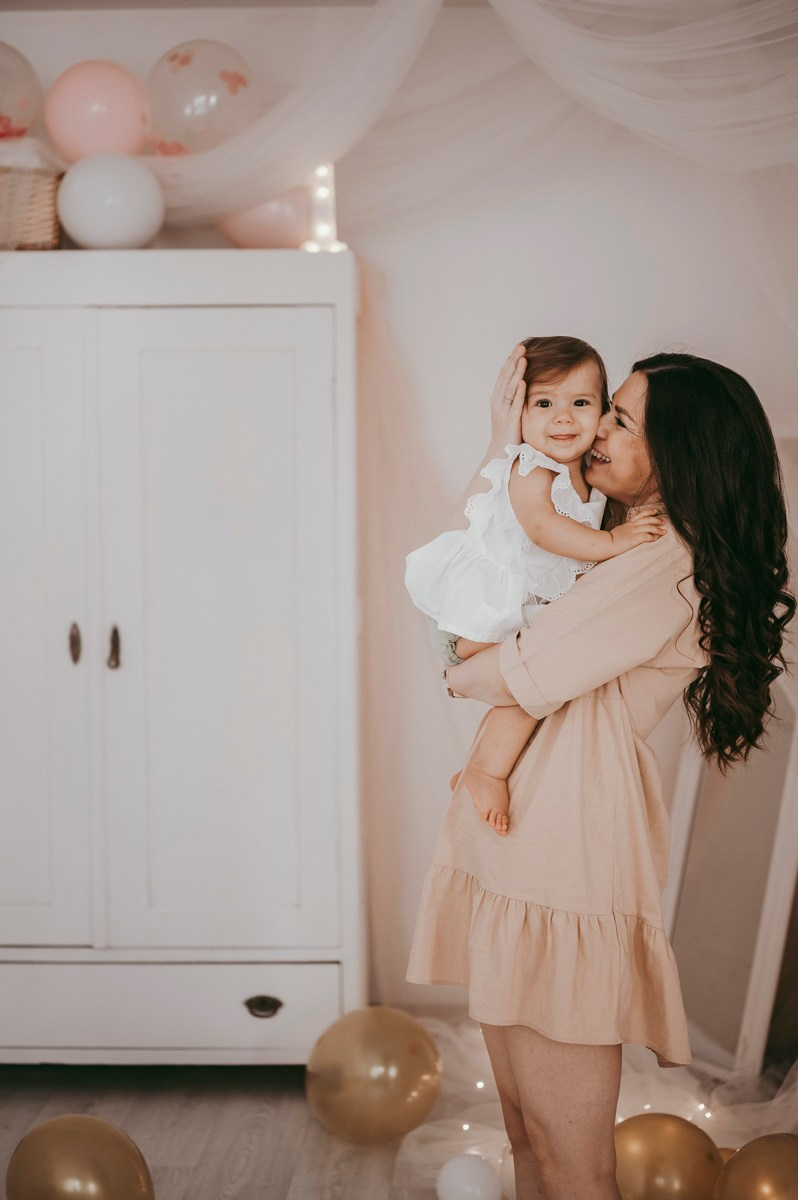 Srnin prvi rodjendan. Deciji i porodicni fotograf u Beogradu Oksana Skendzic