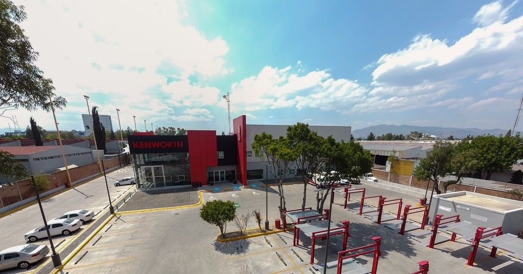 Kenworth Instalaciones. Alex Martínez Fotógrafo | Bodas, retratos y eventos en Tijuana