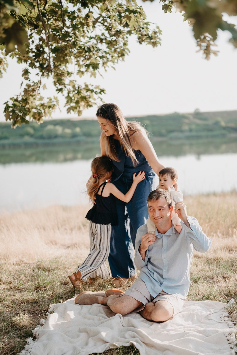 Jelena Milos Dunja i Mila / porodicno fotografisanje. Deciji i porodicni fotograf u Beogradu Oksana Skendzic