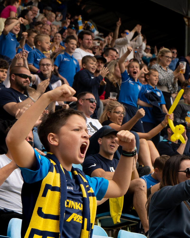 Football. Sports photography