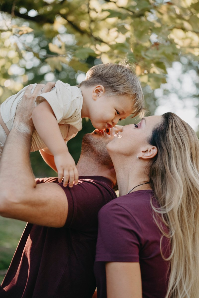 Aleksandra, Lazar, Marin i Leo / porodicno fotografisanje napolju. Deciji i porodicni fotograf u Beogradu Oksana Skendzic