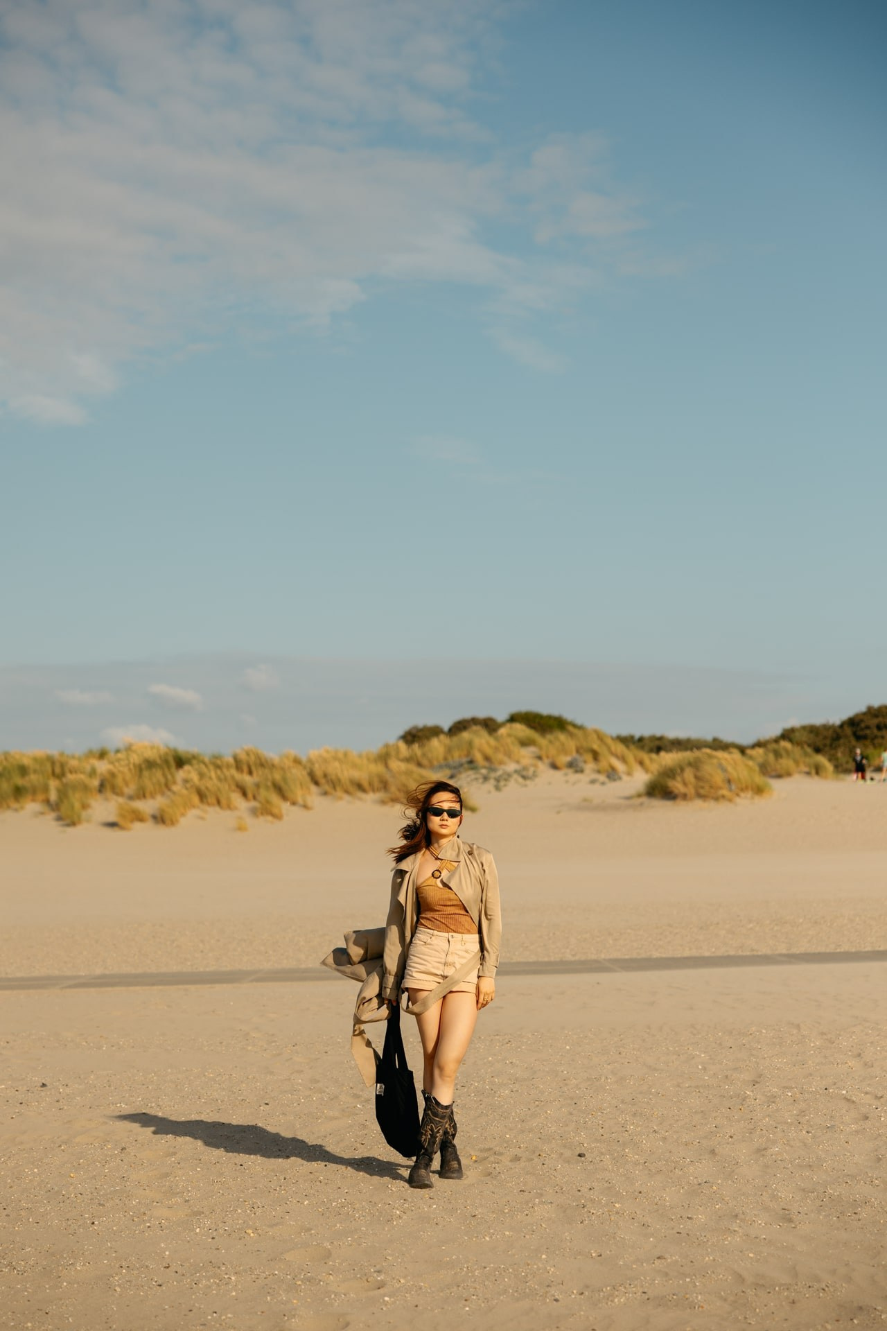 Natural portraits by the sea and in Dutch parks. Romantic & Soulful Photography by Natalia Olhova in Rotterdam
