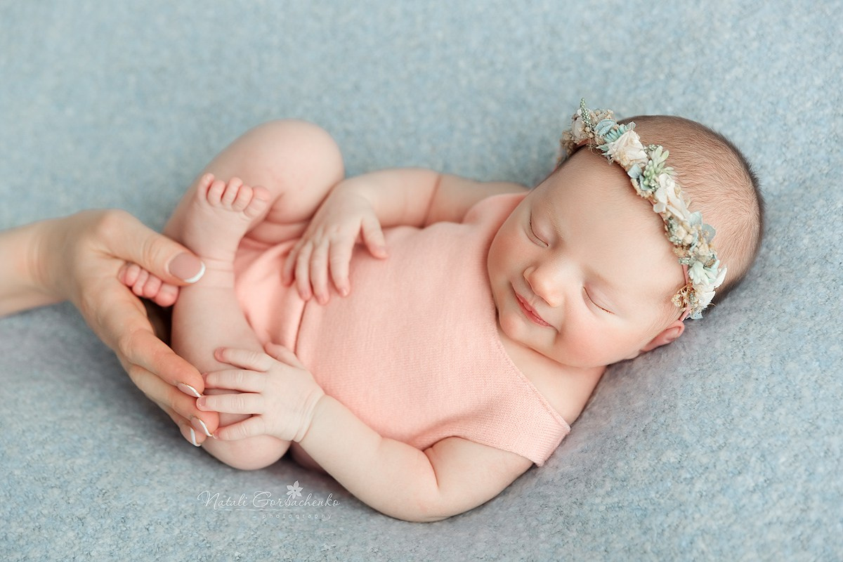 Новонароджені малюки. Дитячий, сімейний, а також newborn фотограф і викладач у Києві Наталія