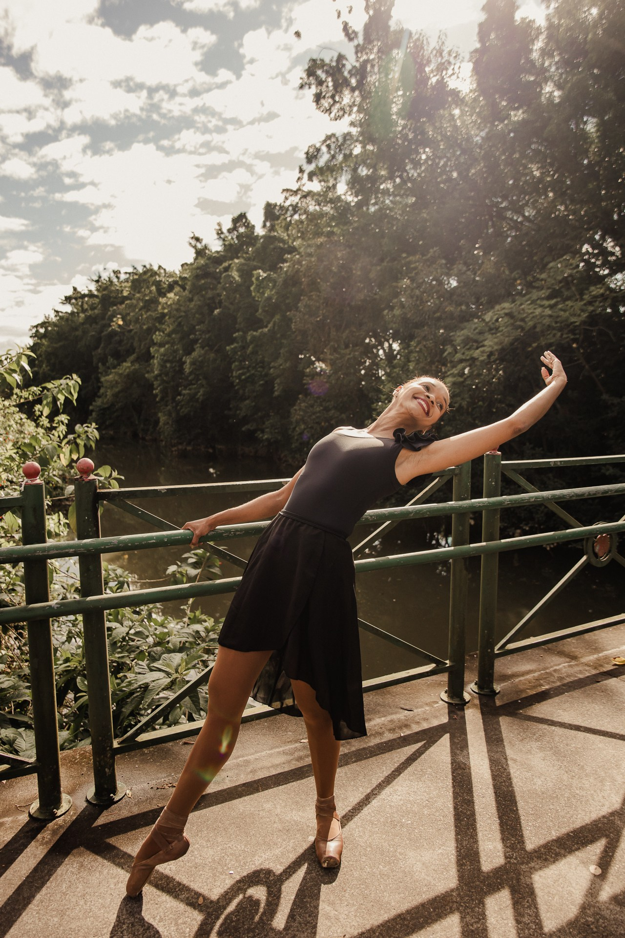 Dança. Fotógrafa de gestante, família, materno-infantil e marca pessoal, em Joinville. Estúdio de fotografia em Joinville