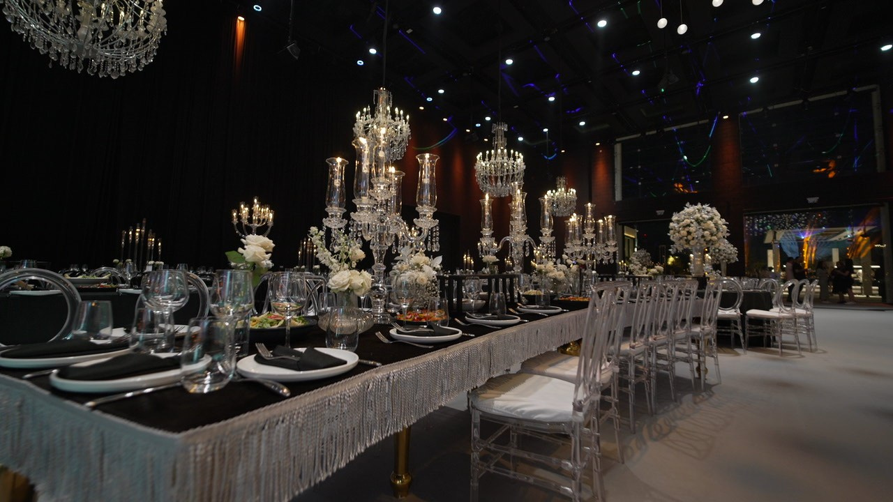 VIA / BASICO. Wedding and events photographers Studio Shalom