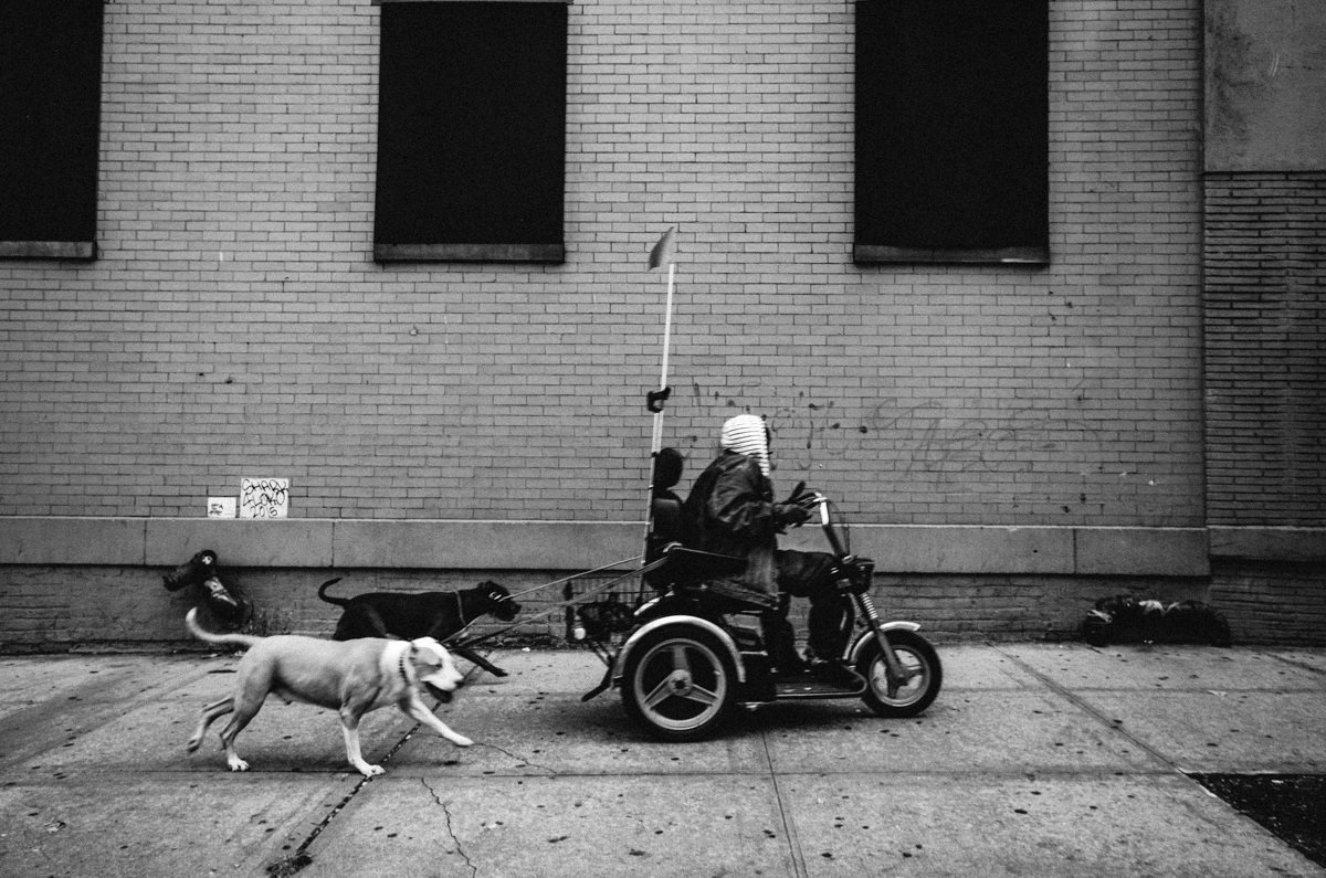 Streets. Alan Medvinsky — NYC photographer