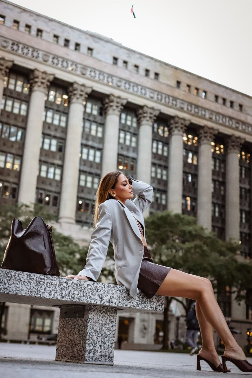 Street shoot with Yulia. VALERIIA VIUNOVA individual shooting\love story\event\brand