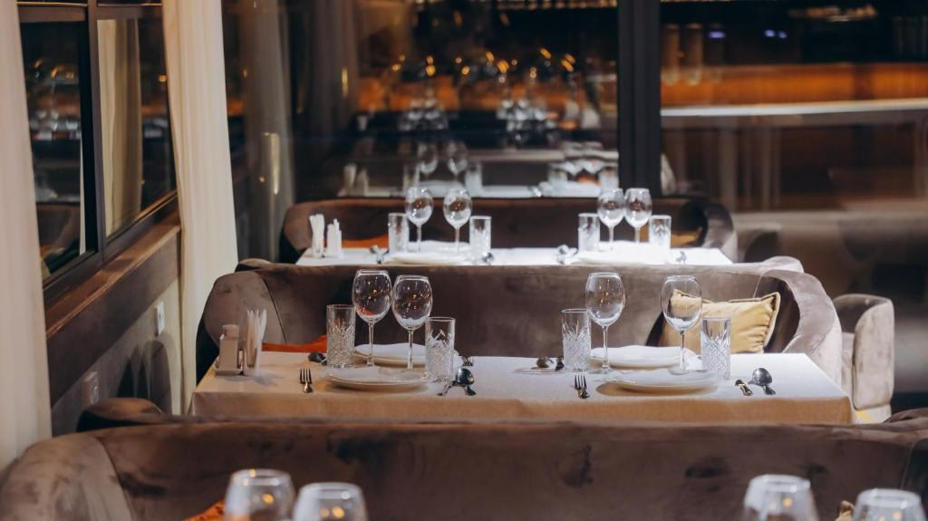 KARLOV BY PRAGA. ОНЛАЙН — ГАЛЛЕРЕЯ