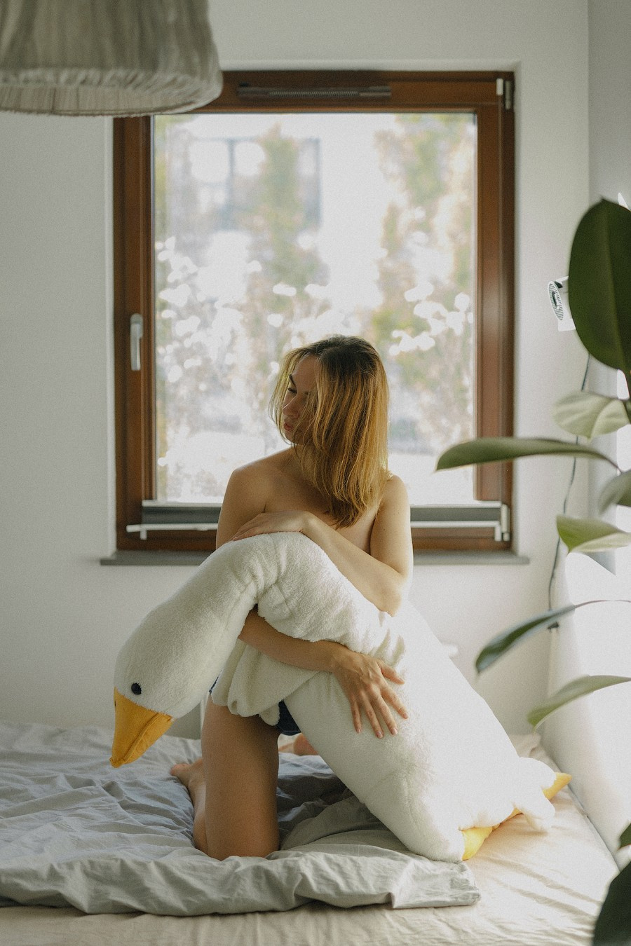 Emilia. Sesja w domu i ogrodzie. Fotograf w Krakowie i Europie