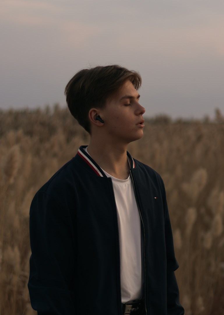 PHOTOGRAPHER JENNY IN CALGARY. I am a portrait and family photographer Jenny in Calgary