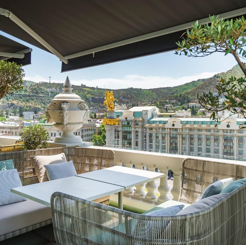 Monograph at Freedom Square. Главная