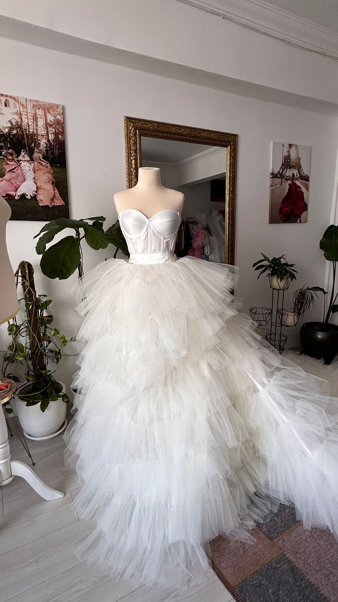 Flying dresses for rent. Photographer in Turkey, Antalya, Kemer, Belek, Side, Kas, Fethiye