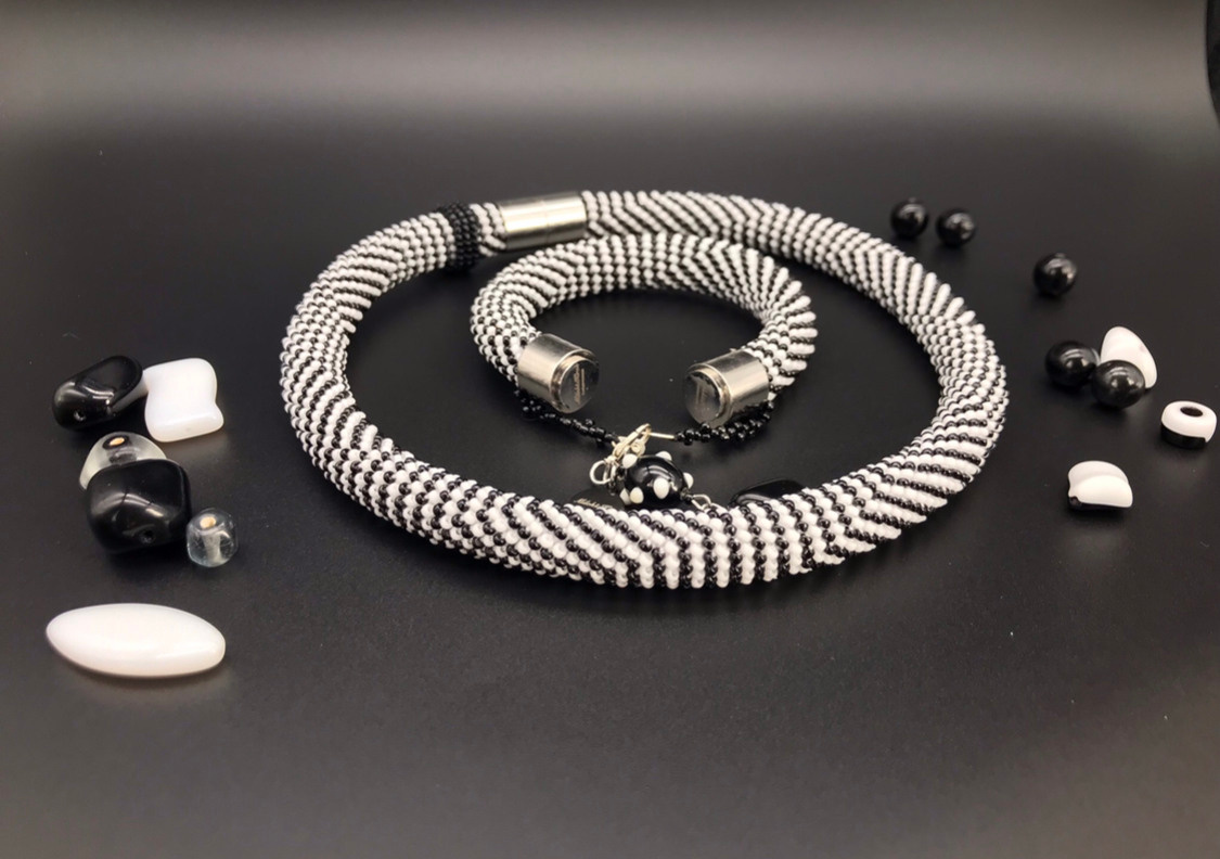 Bijoux pour cadeau. Милок и Кирок это позитивные и реальные персоны из Люксембурга, много