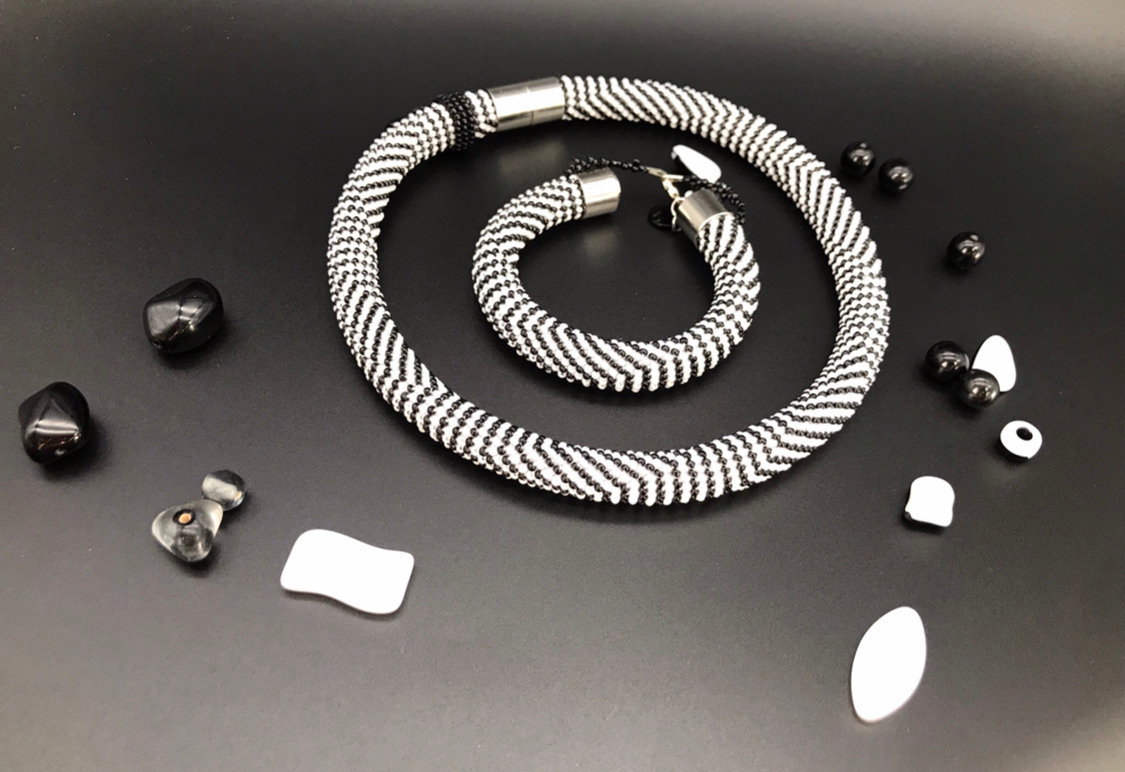 Bijoux pour cadeau. Милок и Кирок это позитивные и реальные персоны из Люксембурга, много