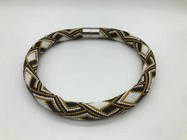 Bijoux pour cadeau. Milok et Kirok sont des gens positifs et réels. Nous serons ravis de v