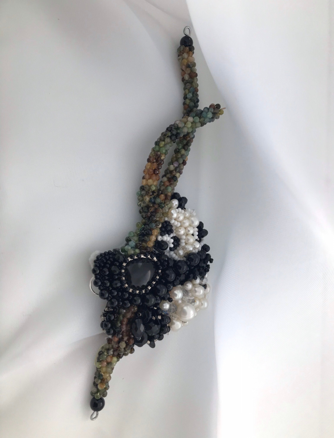 Bijoux pour cadeau. Milok et Kirok sont des gens positifs et réels. Nous serons ravis de v