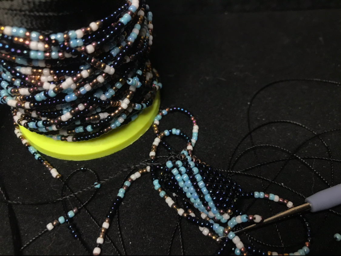 Bijoux pour cadeau. Milok et Kirok sont des gens positifs et réels. Nous serons ravis de v