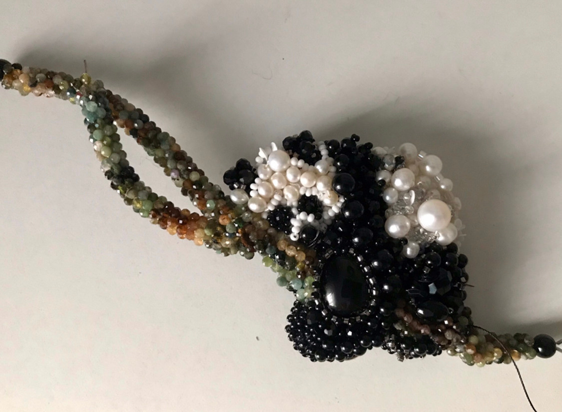 Bijoux pour cadeau. Milok et Kirok sont des gens positifs et réels. Nous serons ravis de v