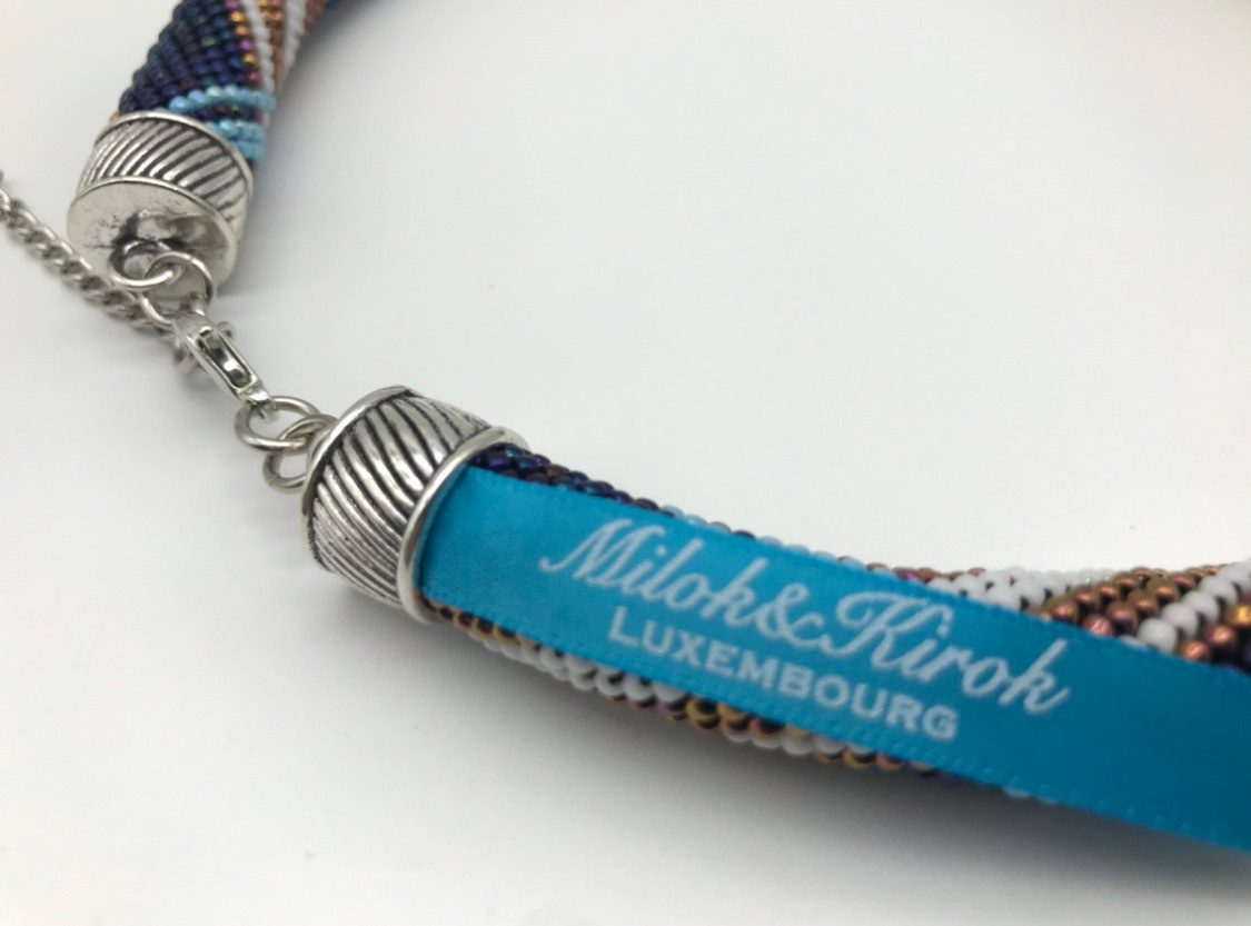 Bijoux pour cadeau. Milok et Kirok sont des gens positifs et réels. Nous serons ravis de v