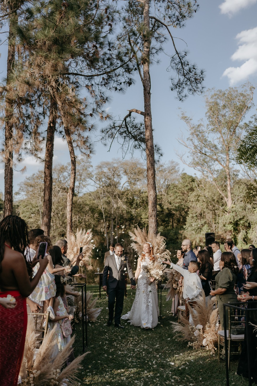 Vivian e Paulo. Edu e Josi Fotografia de Casamento em Belo Horizonte | Fotos Naturais